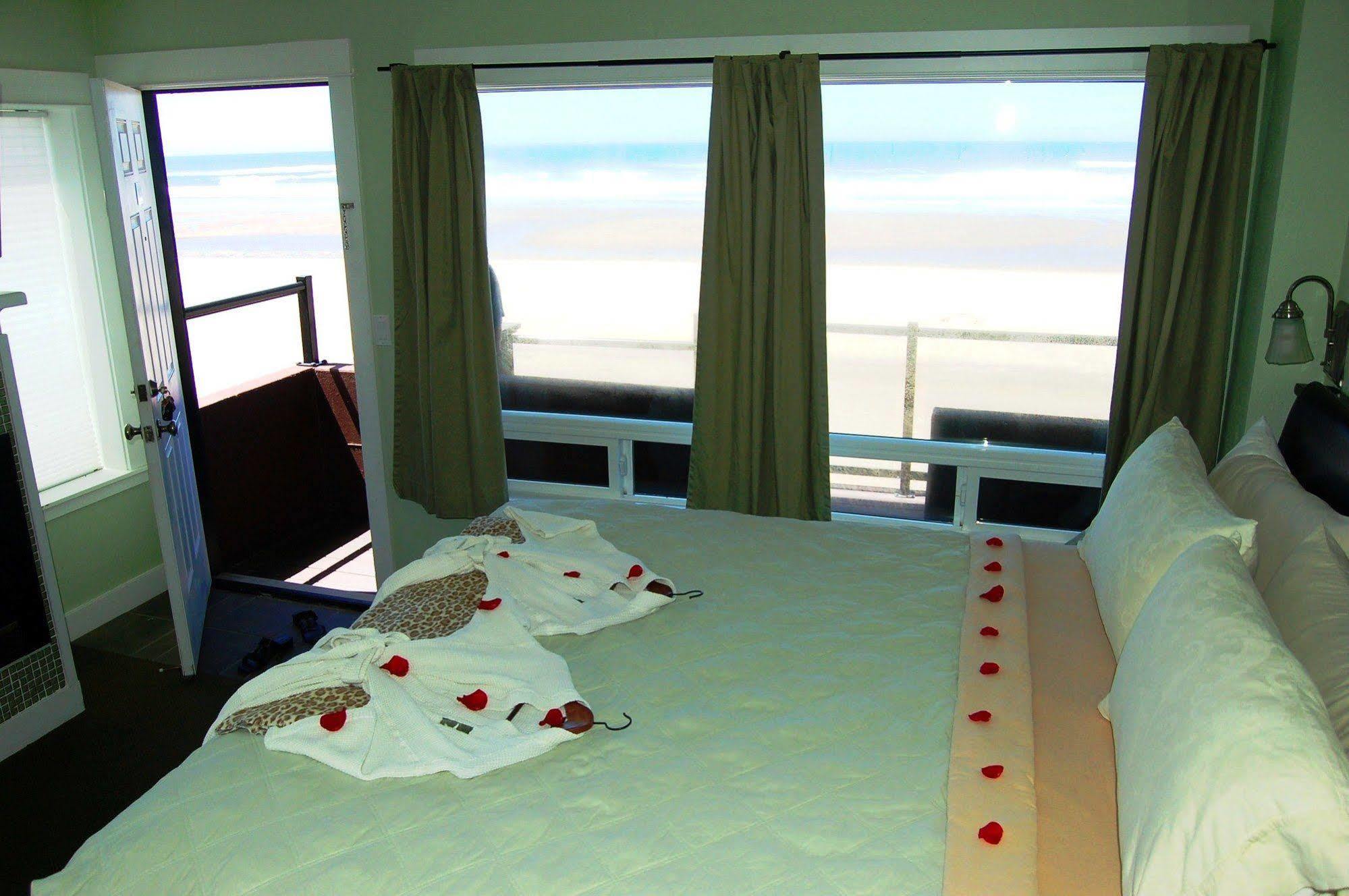Beachfront Manor Hotel Lincoln City Eksteriør billede