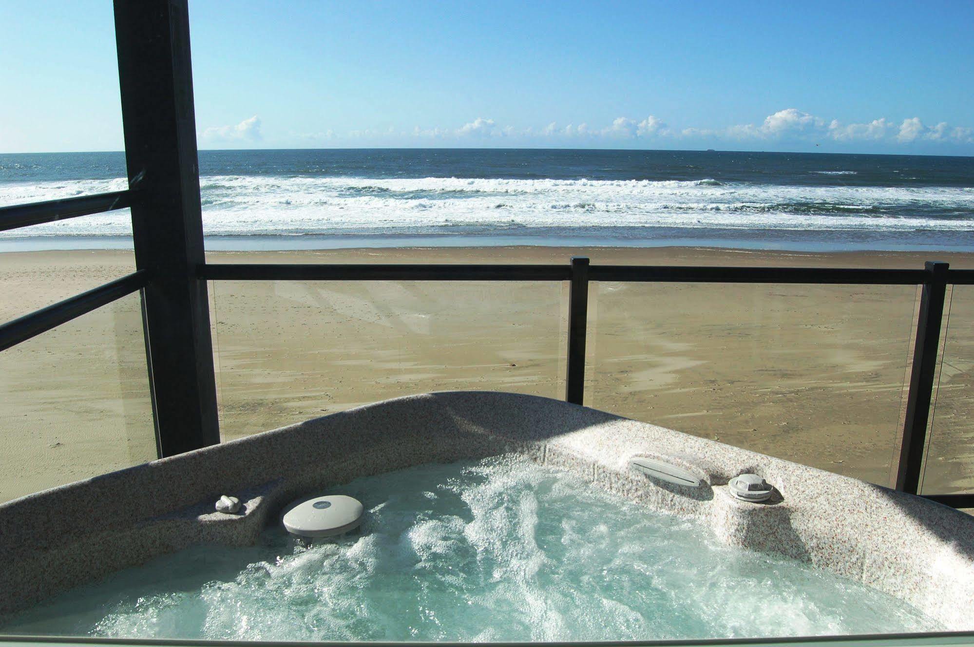 Beachfront Manor Hotel Lincoln City Eksteriør billede