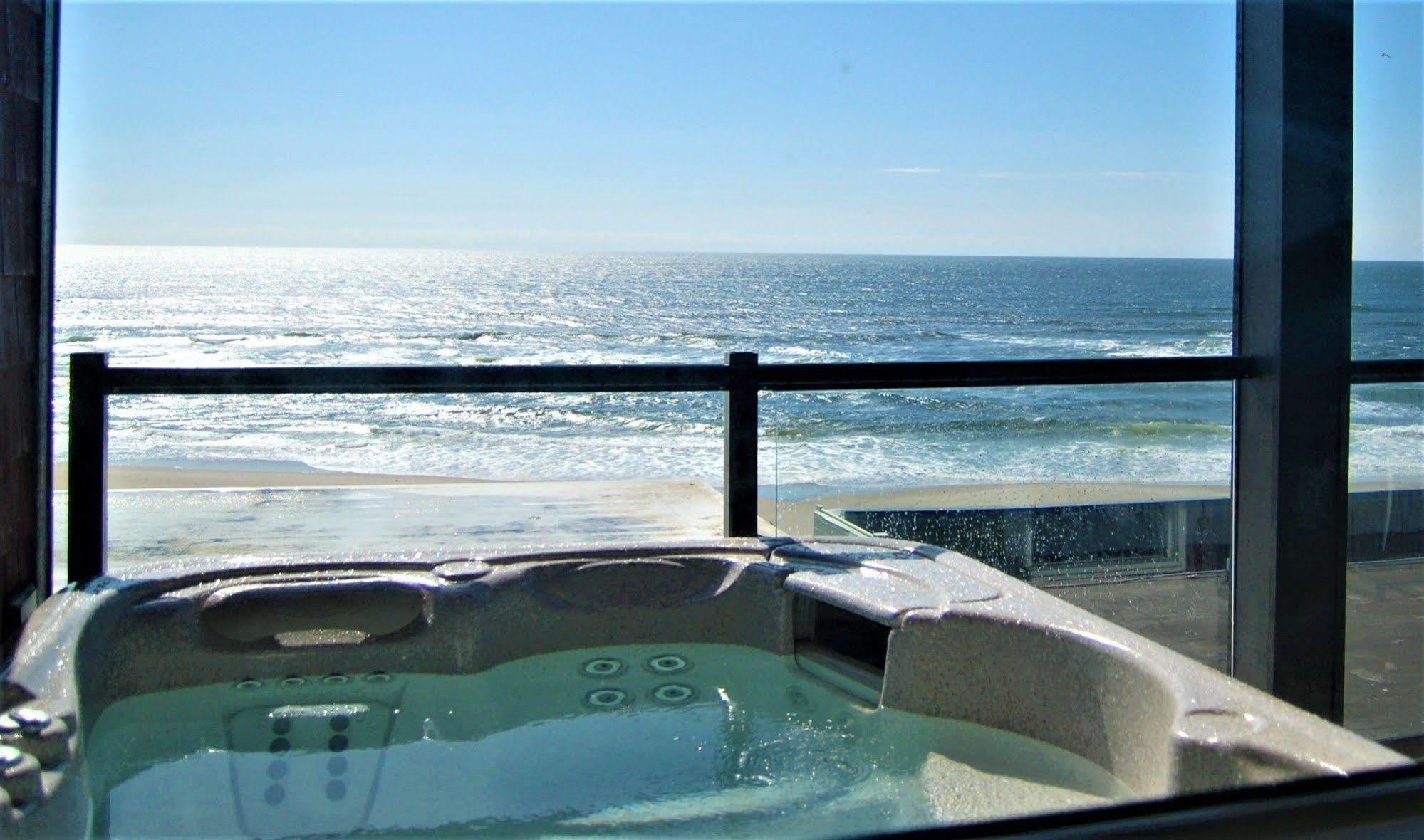 Beachfront Manor Hotel Lincoln City Eksteriør billede