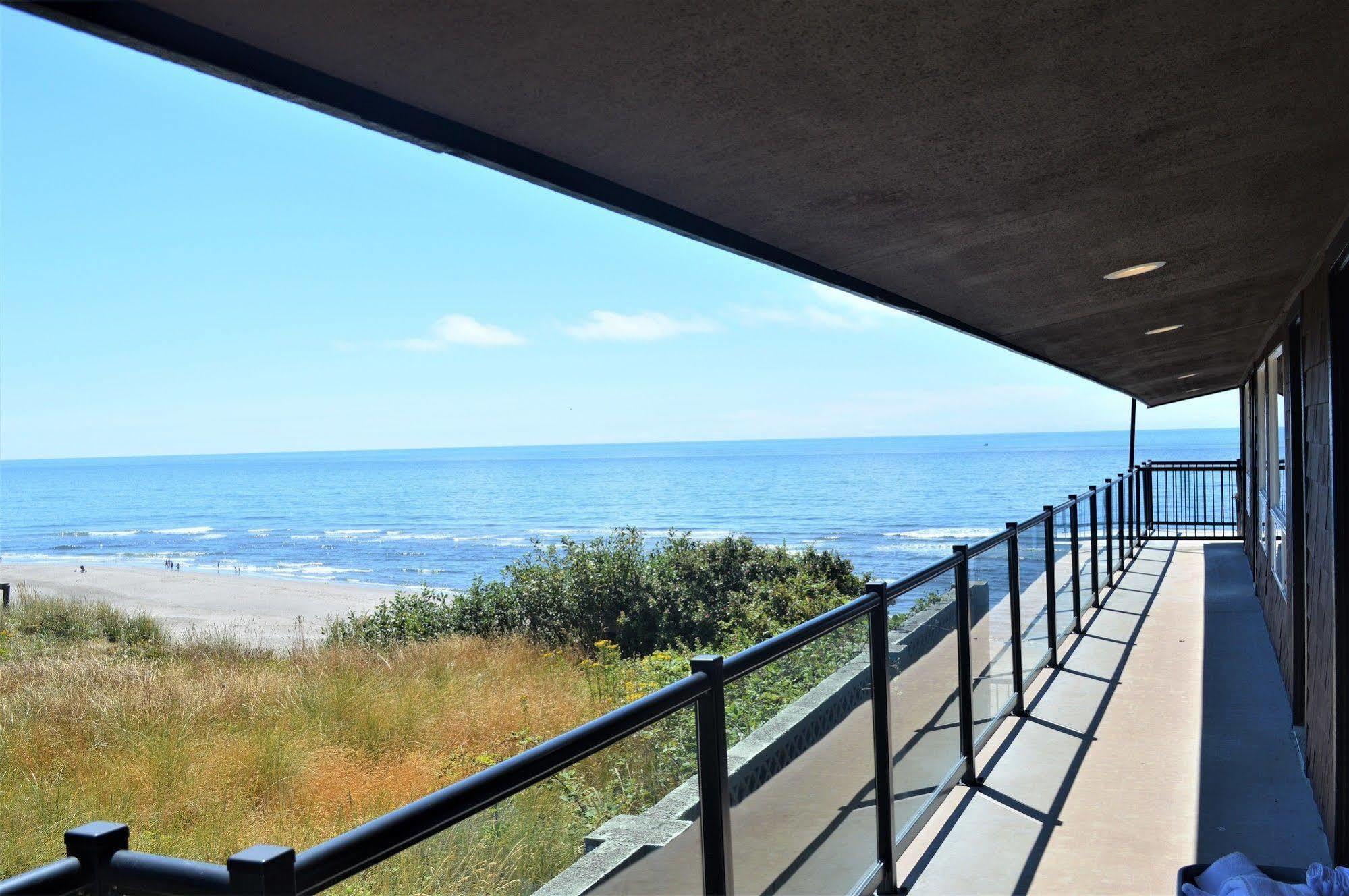 Beachfront Manor Hotel Lincoln City Eksteriør billede