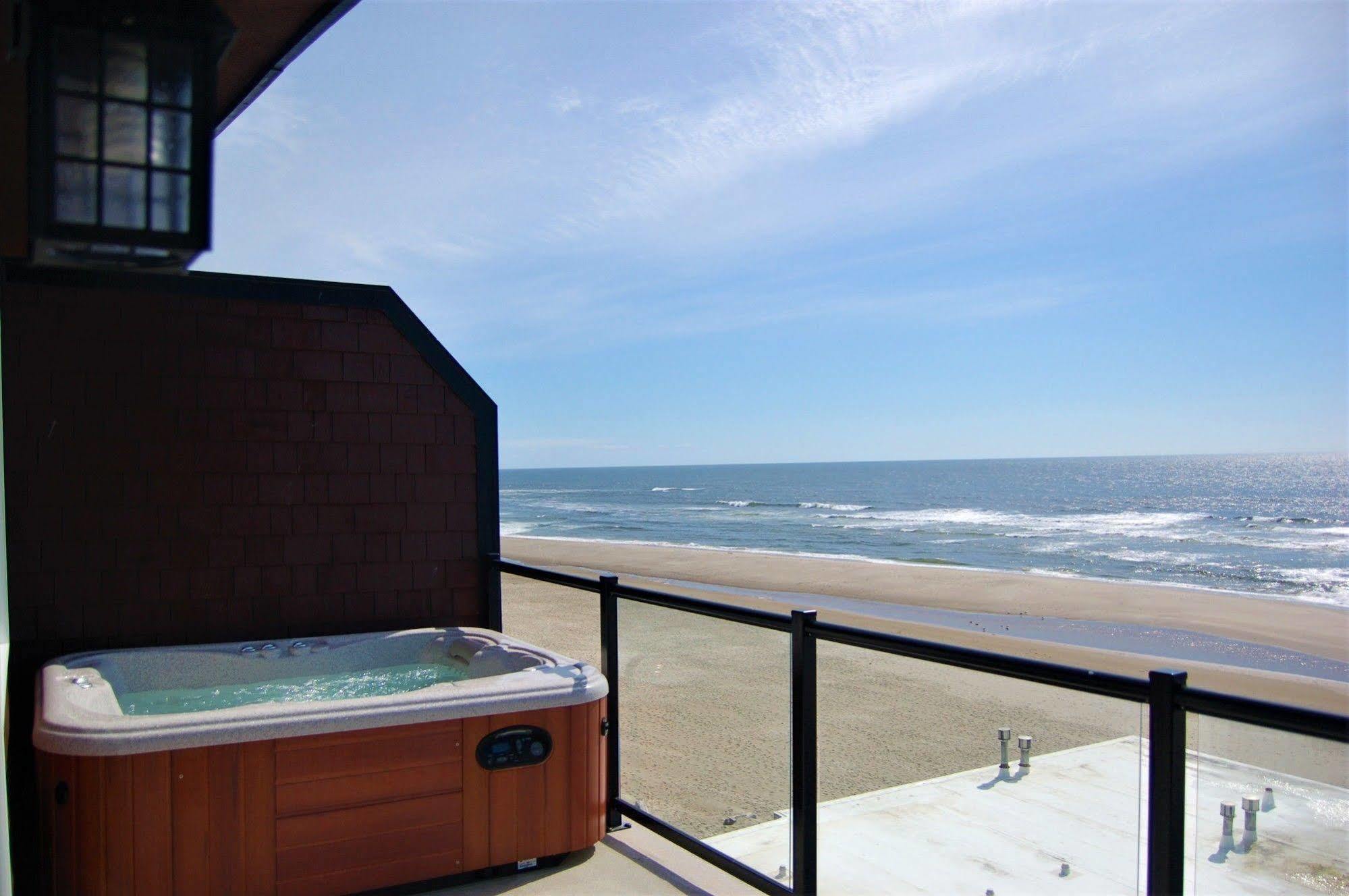 Beachfront Manor Hotel Lincoln City Eksteriør billede